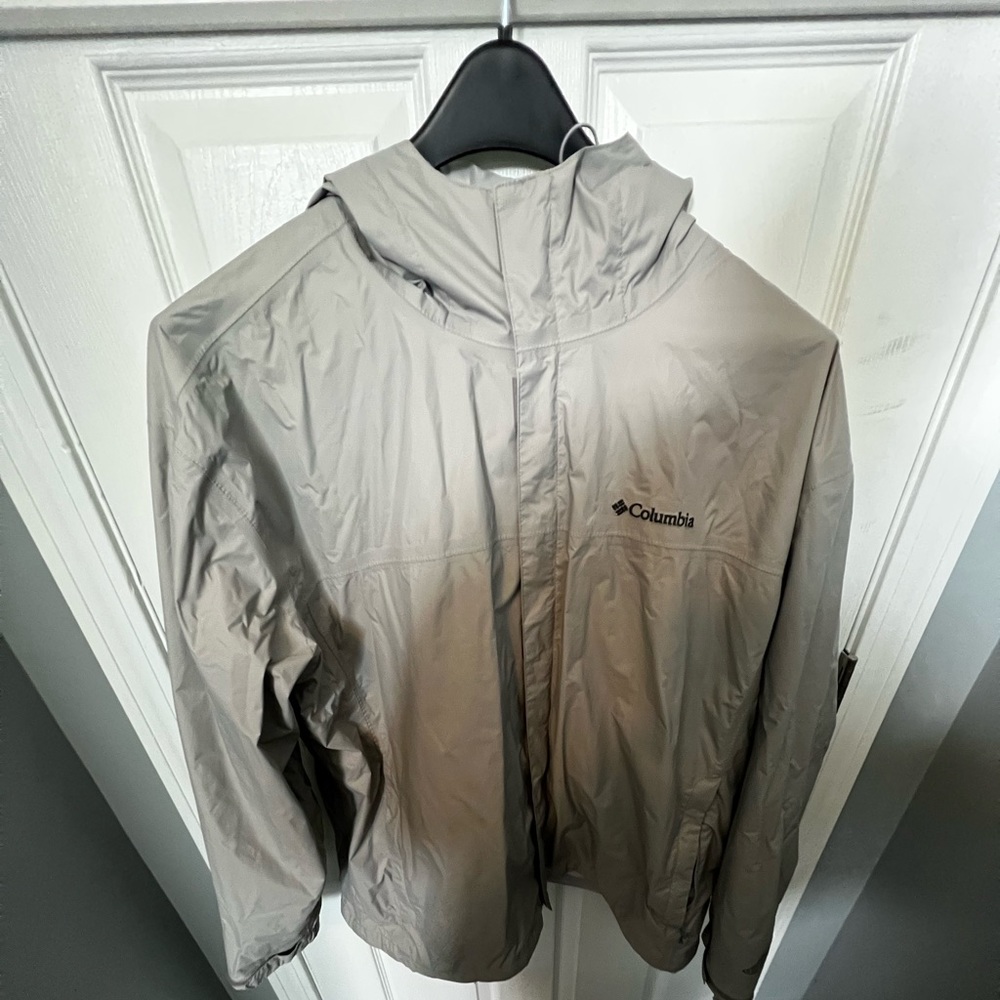 Columbia Rain Coat